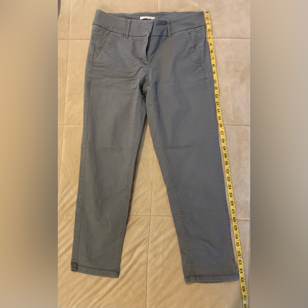 Loft size 4 cropped chino pants